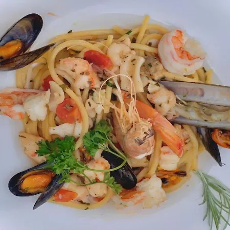 Отель Restaurant Oasis 3*